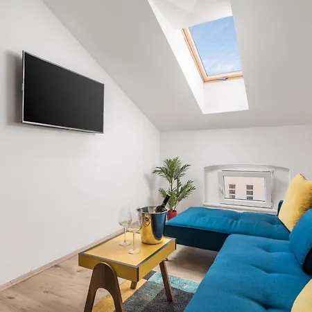 Lena Apartament *